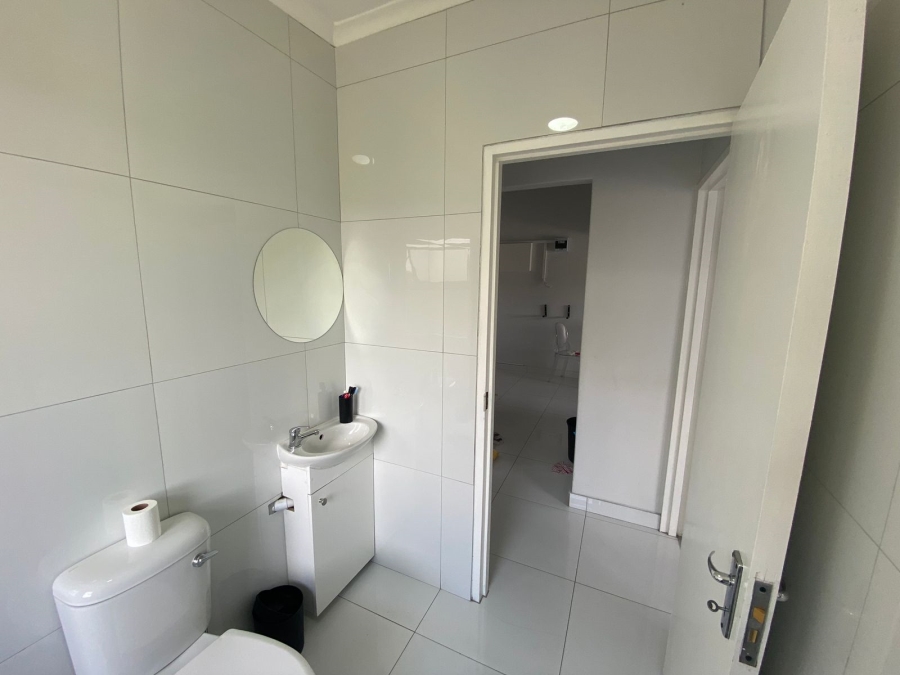 2 Bedroom Property for Sale in Parklands Western Cape